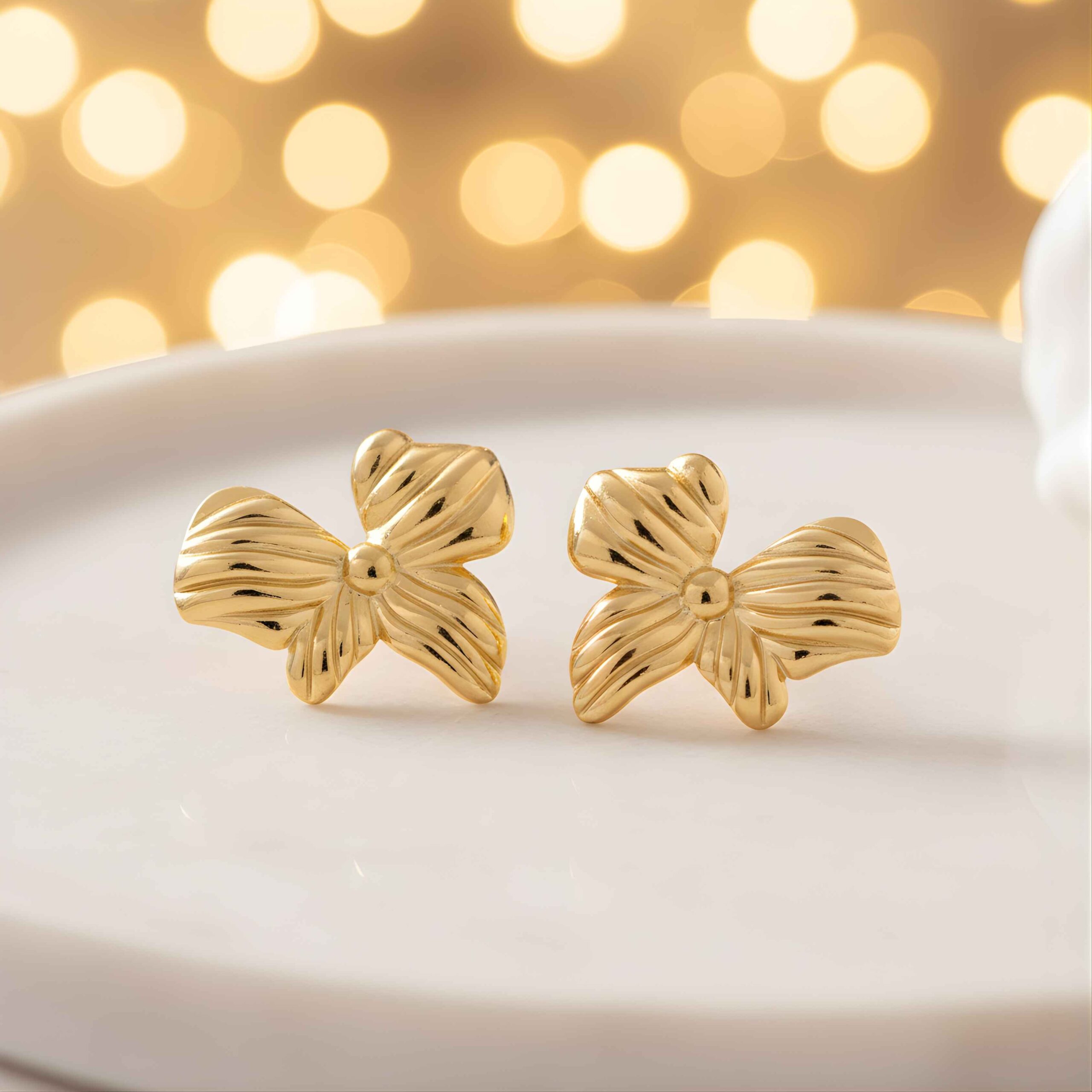 Pleat Bow Studs