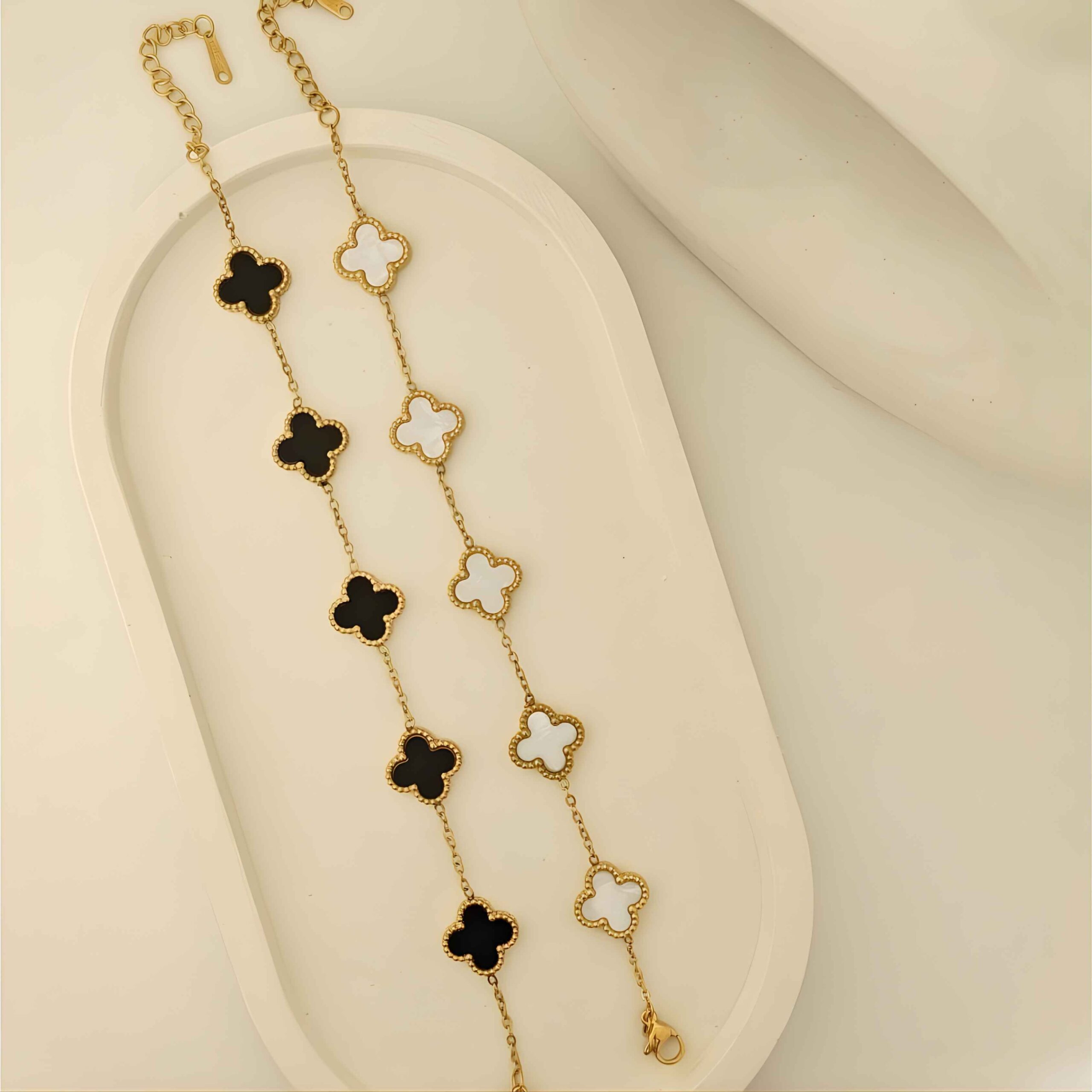 Reversible Clover Charm Chain Bracelet (2-in-1)