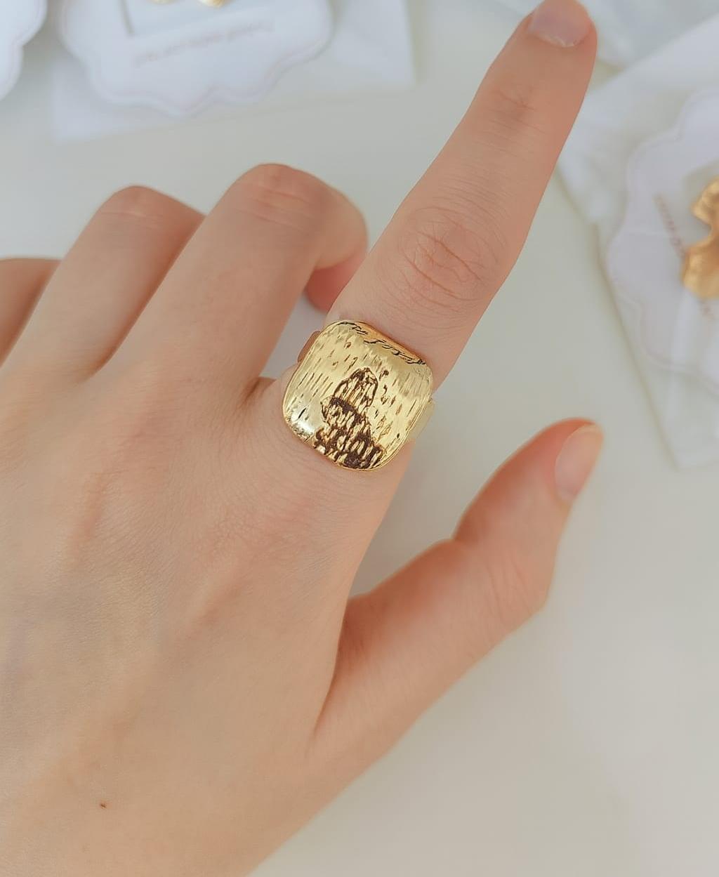Molten Signet Ring - Image 2