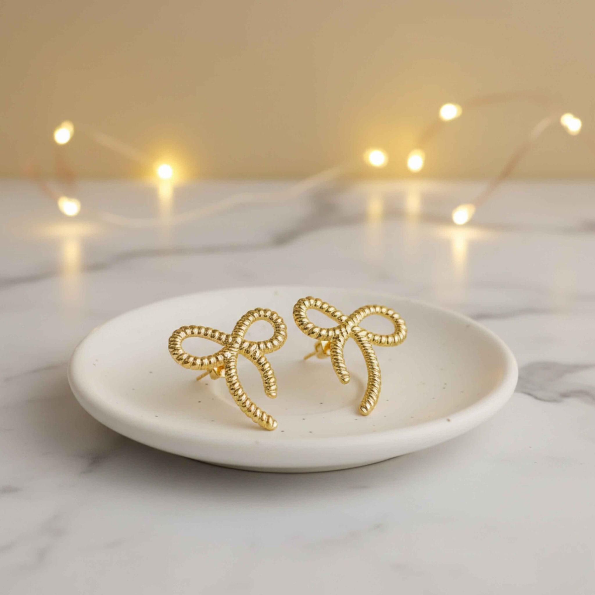 Coil Bow Studs